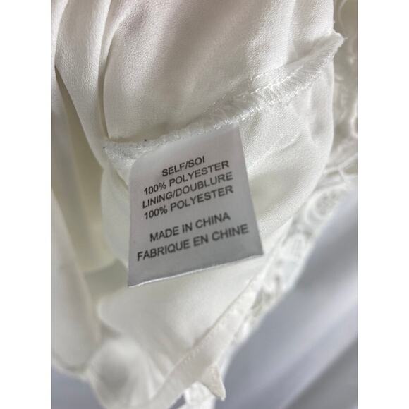 WAYF Off Shoulder White Crochet Lace Short Sleeve Top Size Medium - Picture 6 of 9